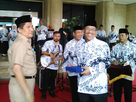 Pencarian PGRI Mimika - Persatuan Guru Republik Indonesia Cabang Kabupaten Mimika